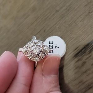 NWT Faux Diamond & Silver Ring
